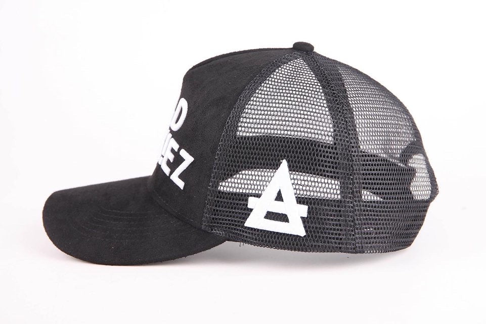 Signature Trucker Hat Black